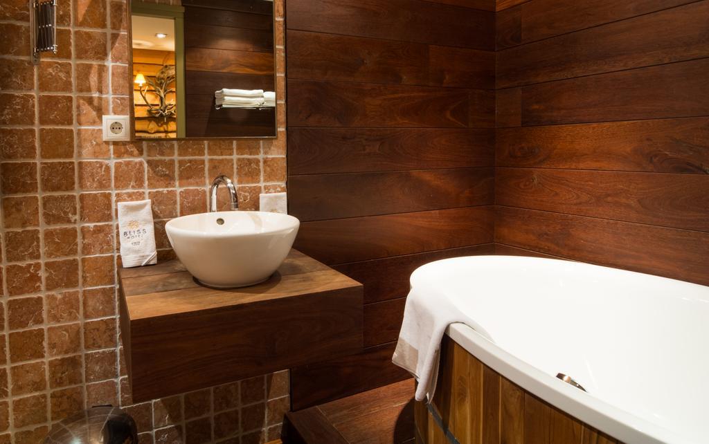 Bliss Boutique Hotel Breda Bagian luar foto