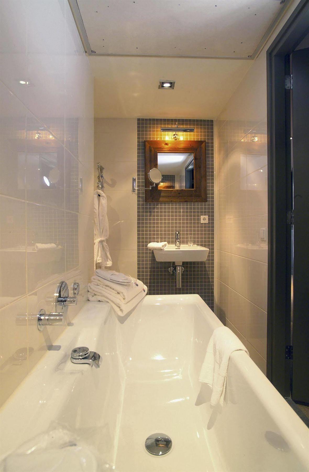 Bliss Boutique Hotel Breda Bagian luar foto