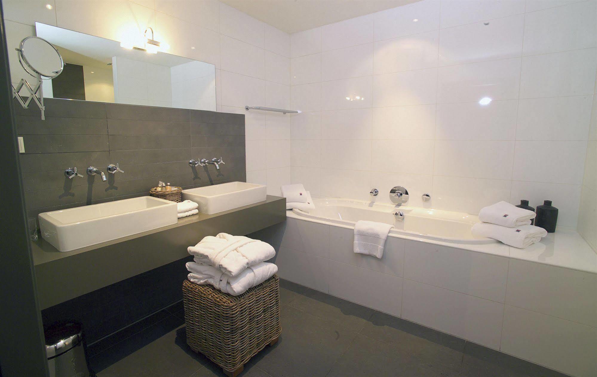 Bliss Boutique Hotel Breda Bagian luar foto